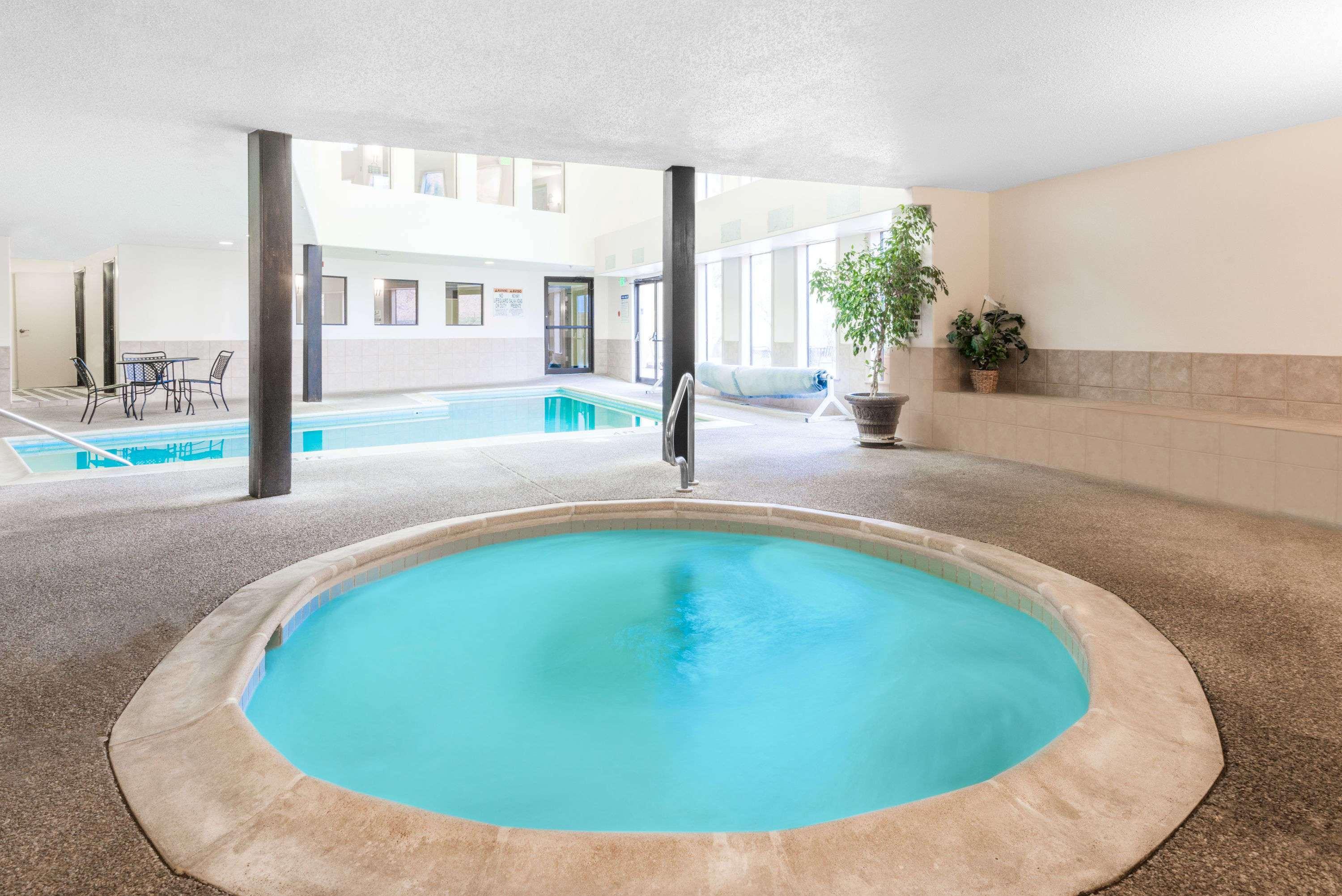 Days Inn By Wyndham Carbondale Kültér fotó