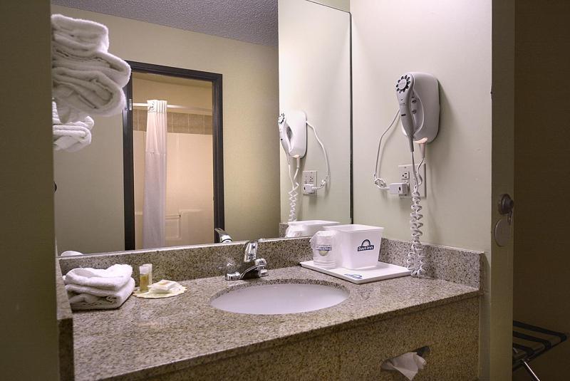Days Inn By Wyndham Carbondale Szoba fotó