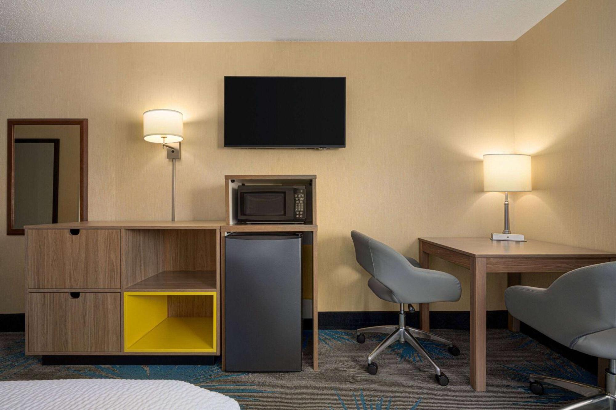 Days Inn By Wyndham Carbondale Kültér fotó