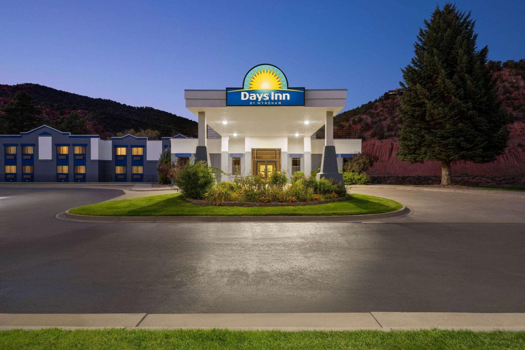 Days Inn By Wyndham Carbondale Kültér fotó